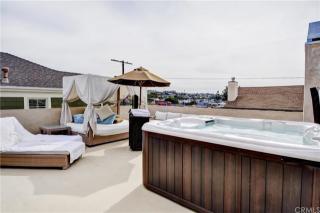 432 7th St, Manhattan Beach CA  90266-5616 exterior