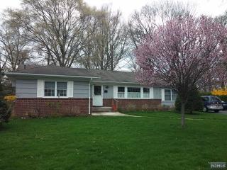 49 Crosley Ter, Hillsdale, NJ 07642-2859