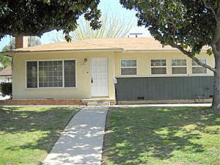 114 Pne St, Bakersfield CA  93304-2649 exterior