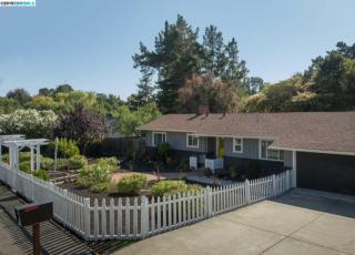 728 Moraga Rd, Moraga, CA 94556-2301