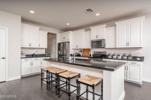 3948 Strawberry Dr, Gilbert AZ  85298-3703 exterior