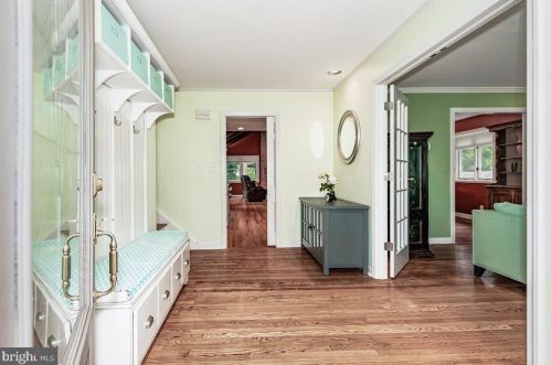 301 Riverside Dr, Princeton NJ  08540-5436 exterior