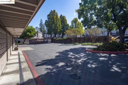 2040 Sierra Rd, Concord CA  94518-2905 exterior