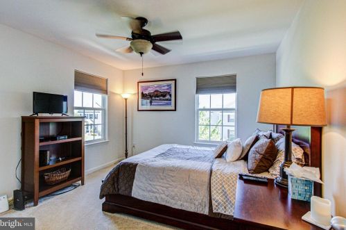 48 Plymouth Dr, Limerick PA 19468-2869 exterior