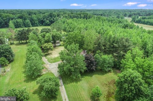 1823 Harvey Straughn Rd, Blackbird DE  19734-9646 exterior