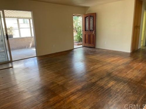 1444 Braddock St, San Diego, CA 92114-3411