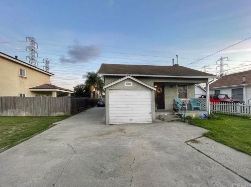 9854 Rose St, Bellflower, CA 90706-6913