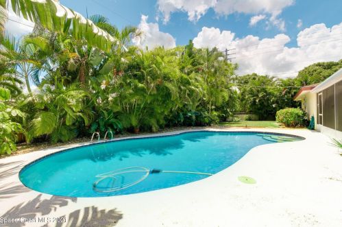 515 Hibiscus Trl, Melbourne, FL 32951-2115