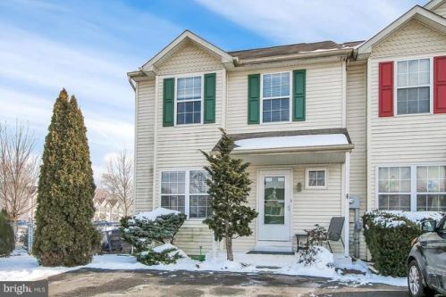 441 Hoch Rd, Blandon, PA 19510-9642