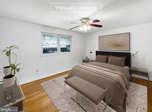 8122 Truro Ct, Springfield VA  22152-3347 exterior