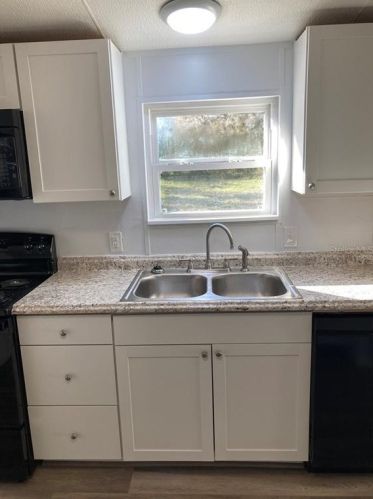 455 Josh Reynolds Rd, Lakeland, FL 33801-9502