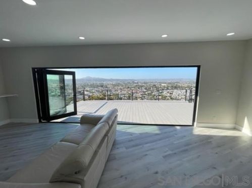 1110 Monterey Dr, El Cajon CA  92020-6718 exterior