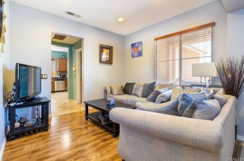 19515 Palomar St, Lake Elsinore CA  92530-6393 exterior