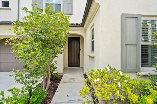31 Tall Cedars, Irvine CA  92620-3669 exterior