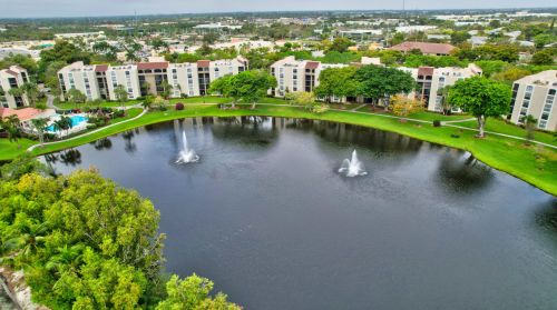 1915 Lavers Cir, Delray Beach FL  33444-7800 exterior