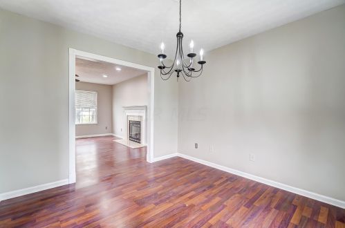 122 Wyckshire Dr, Pataskala OH  43062-7345 exterior