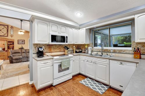 9911 Majestic Way, Boynton Beach FL  33437-3303 exterior
