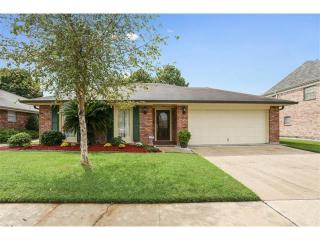 13 Brittany Dr, Kenner, LA 70065-2008