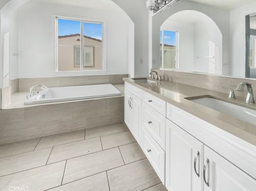 31889 Calle Luz, Temecula CA  92592-3930 exterior
