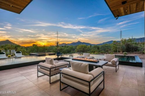 10212 Filaree Ln, Scottsdale, AZ 85262-2916