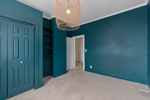 423 Salisbury St, West Bend WI  53090-9504 exterior