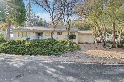12618 Roadrunner Dr, Lake Wildwood, CA 95946-9664