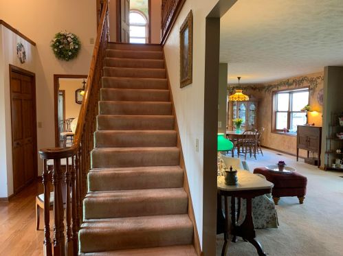 705 Millstone Ln, Mount Vernon OH  43050-4753 exterior