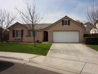 432 Lexington Pl, Hanford, CA 93230-7389
