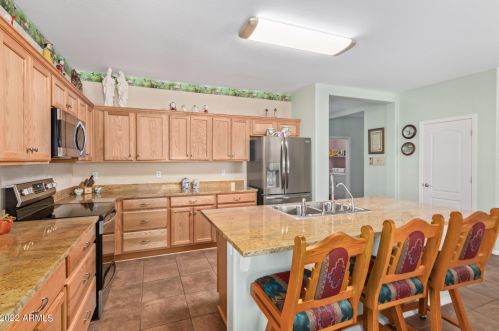 17544 Prt Royale Ln, Sun City AZ  85379-6071 exterior