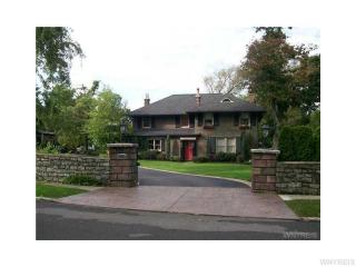 72 Long St, Buffalo NY  14221-5312 exterior