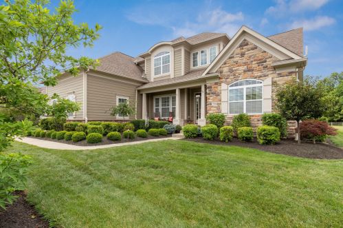 7284 Pinecrest Dr, Blacklick, OH 43004-8373