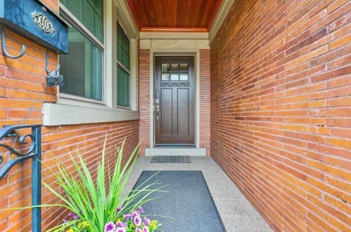 818 Hastings St, Pittsburgh, PA 15217-1335