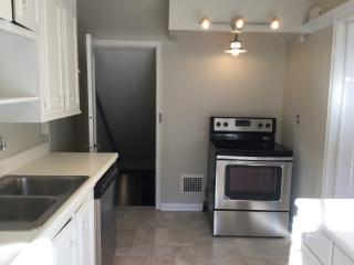5203 Chicago St, Omaha NE  68132-2820 exterior
