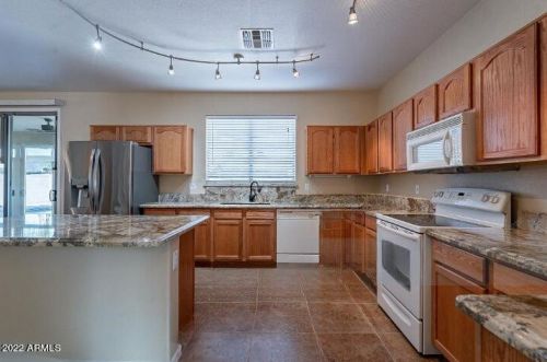 1092 Estate Rd, San Tan Valley, AZ 85140-5420
