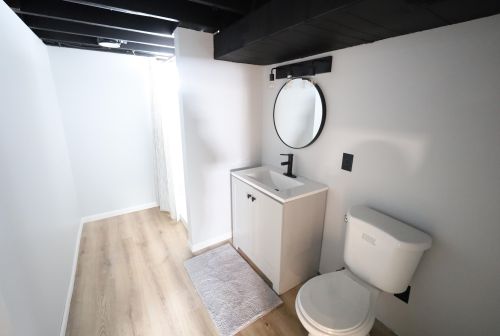 4686 84, Milwaukee WI 53228-2904 exterior