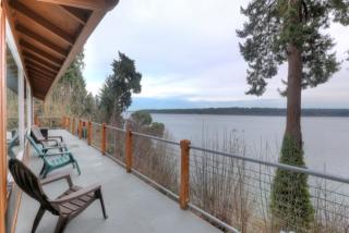 8742 Washington Ave, Bremerton, WA 98311-9358