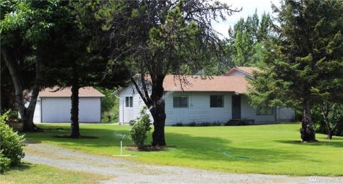 184 Chesaw Rd, Oroville WA  98844-9618 exterior