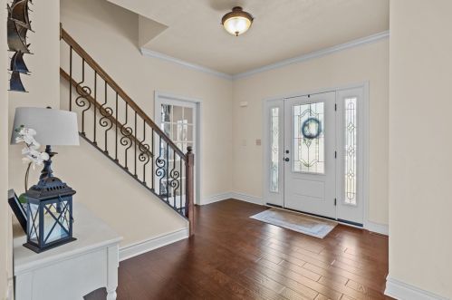 9690 Grosick Rd, Pittsburgh, PA 15237