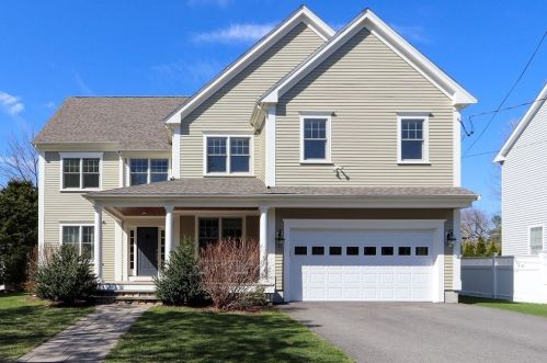 35 Ellicott St, Needham, MA 02492-3613