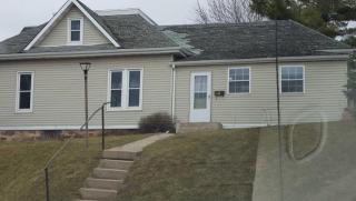 210 Elroy St, Elroy, WI 53929-1408
