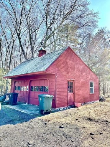 607 Maple Valley Rd, Coventry RI  02816-5018 exterior