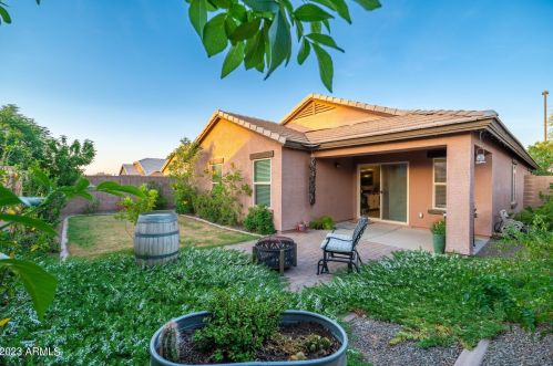 7912 Sorrell Ln, Gilbert AZ  85298-7466 exterior