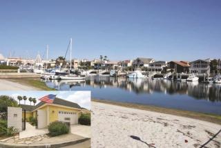 2 Jamaica Village Rd, San Diego, CA 92118-3208