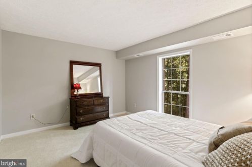 7620 Willow Pt Dr, Falls Church VA  22042-7530 exterior