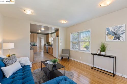 336 45 St, Oakland CA 94609-2025 exterior