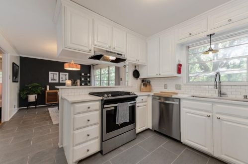 2503 Glenwood Ln, Denton TX  76209-1125 exterior