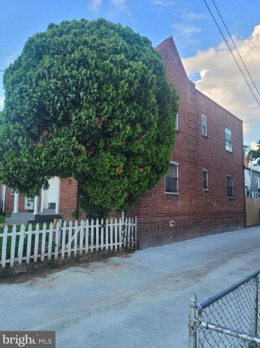 4811 4th St, Washington, DC 20011-6130