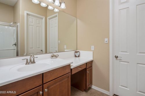 2588 Orleans Dr, Gilbert AZ 85298-2337 exterior