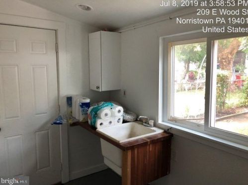 215 Wood St, Norristown PA  19401-3419 exterior