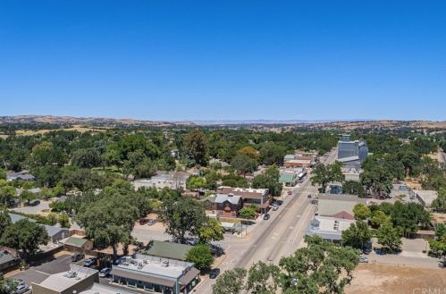 59 8th St, Templeton CA  93465-9343 exterior